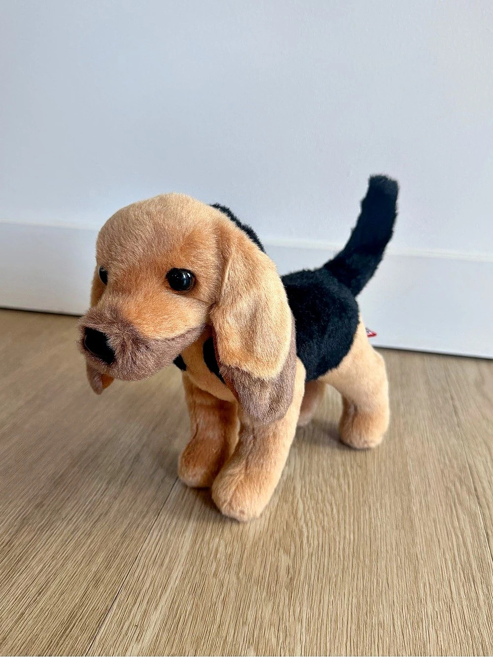 Douglas Toys Trapper The Bloodhound Puppy Dog Plush 9" Stuffed Animal EUC